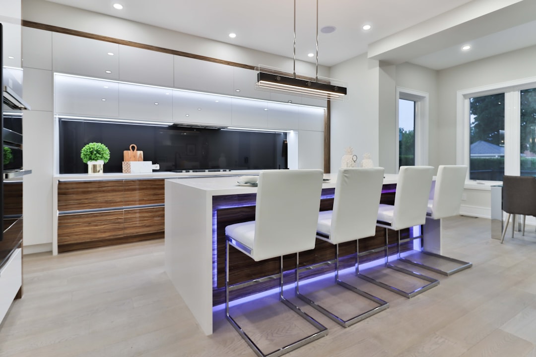 Why Modern Cabinets Transform Tabernacle Kitchens? — illustrative photo (how to get a sleek kitchen look)
