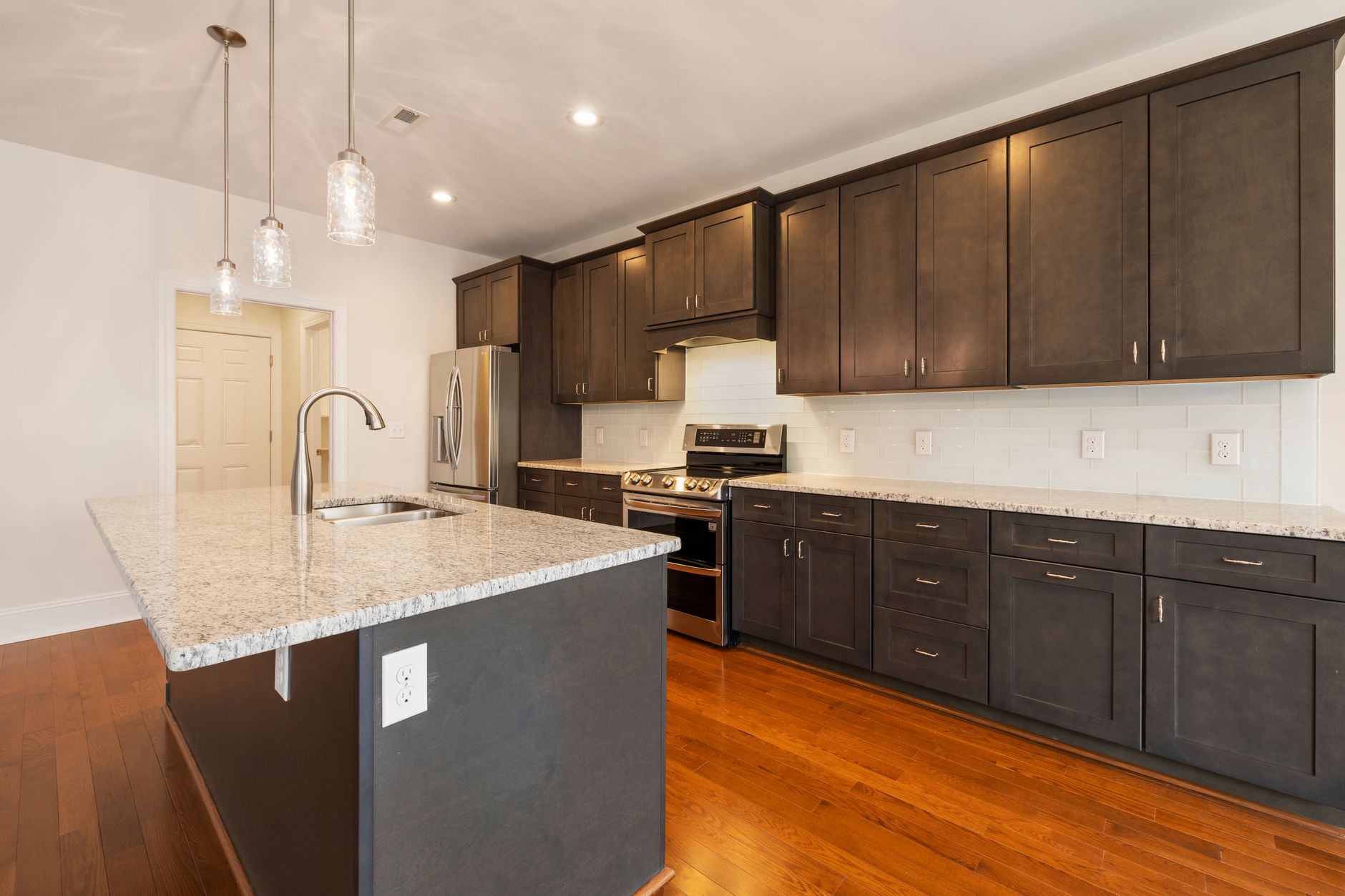 5 Best Modern Cabinet Solutions for Evesham Homes 2026 — illustrative photo (who installs transitional cabinets in south jersey)