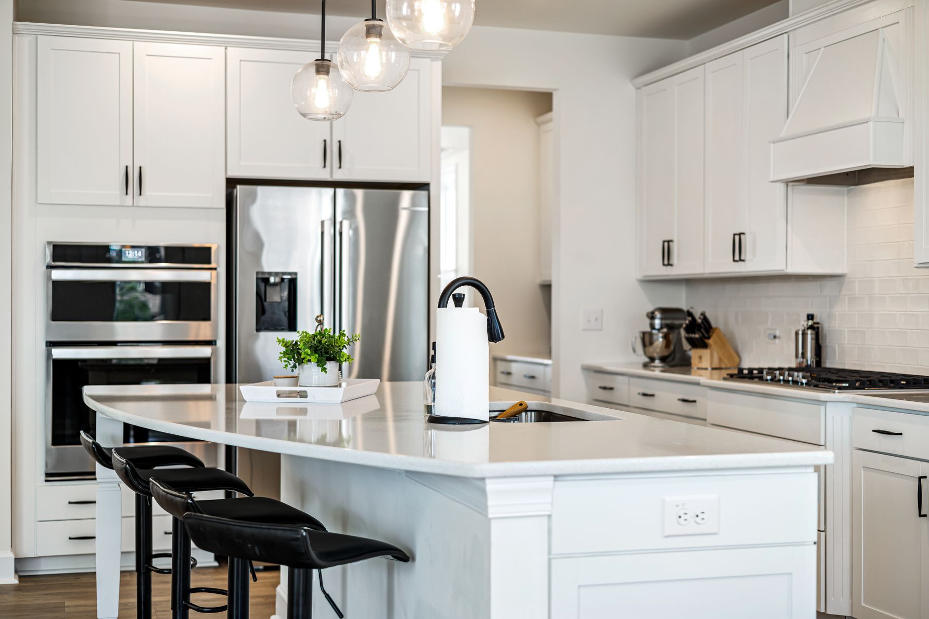 5 Top Transitional Kitchen Cabinets in Beverly, New Jersey — illustrative photo (who installs transitional cabinets in south jersey)