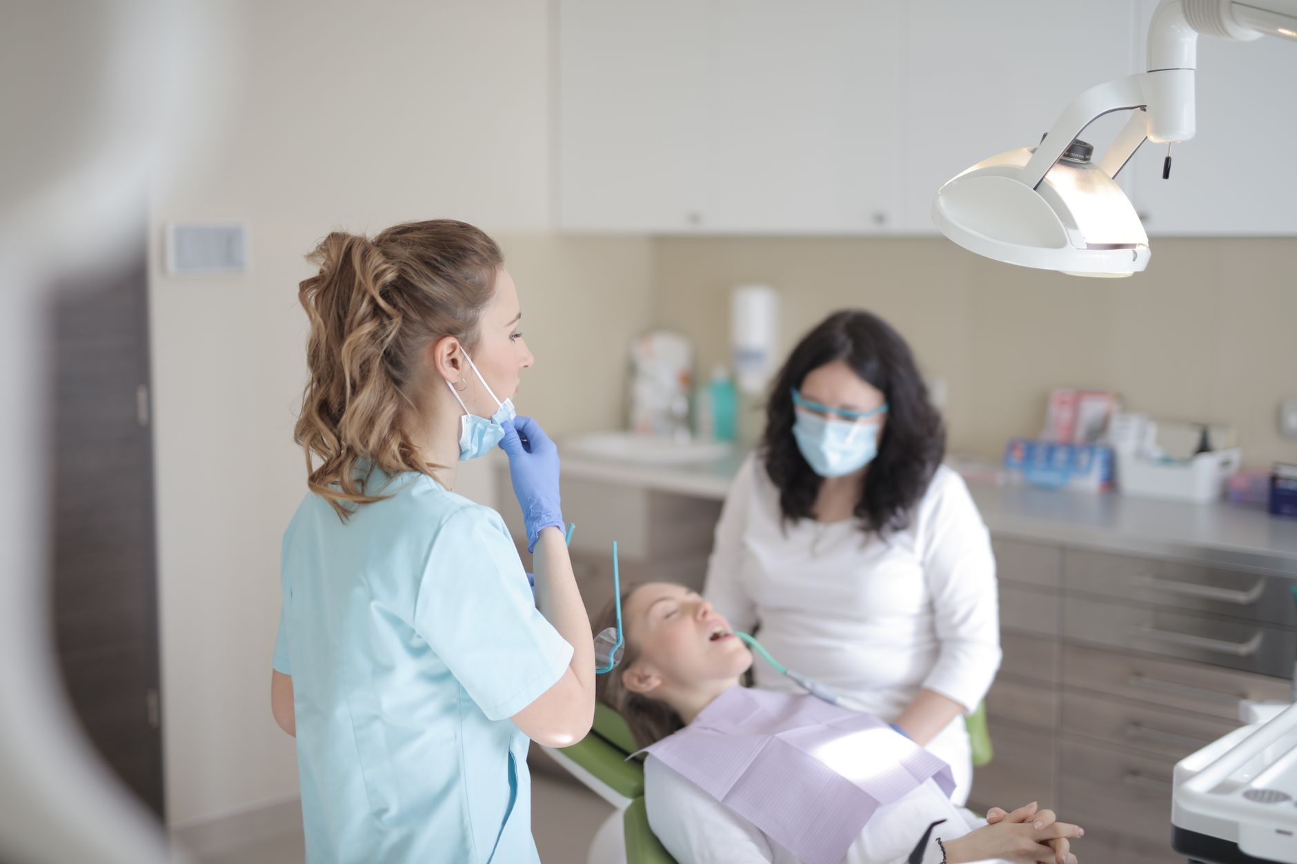 دنوست دنتال در سوناما هایتس: مراقبت همه‌جانبه خانوادگی — Dentistry context photo for سوناما هایتس، انتاریو, 
