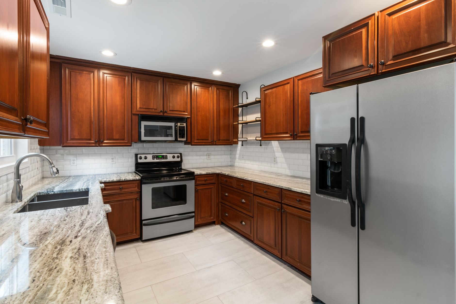 Bellmawr, New Jersey: Maximize Small Kitchen Spaces with Expert Design? — illustrative photo (cabinet design services)
